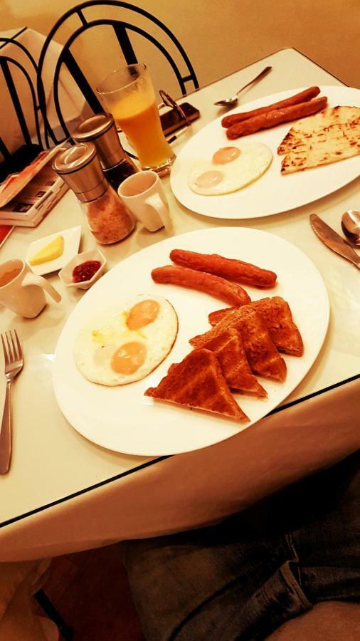 61Prado Hotel 麦德林 外观 照片